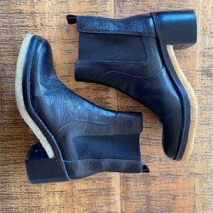 Tory Burch Black Chelsea Boots size 9